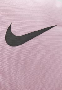 Nike Performance 24L UNISEX - Mochila - pink foam/black