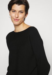 ONLY Tall ONLADALINE - Camisola - black