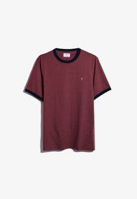 Selezionato, farah red