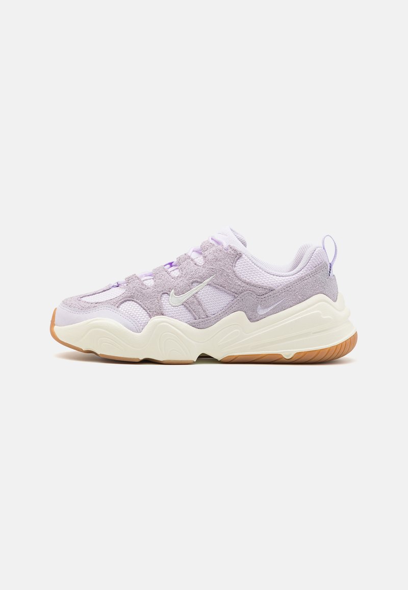 Nike Sportswear TECH HERA - Joggesko - barely grape/white/pale ivory/light brown