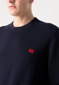 Thumbnail Image 9