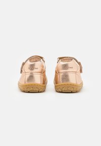 Lurchi NEILA BAREFOOT - Balerinke s paščkom - gold