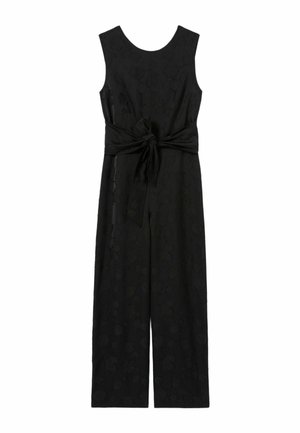 Mono negro con escote en forma de barco, diseño sin mangas, tela texturizada y un cinturón con nudo en la parte delantera a la altura de la cintura. Corte de pierna amplia.