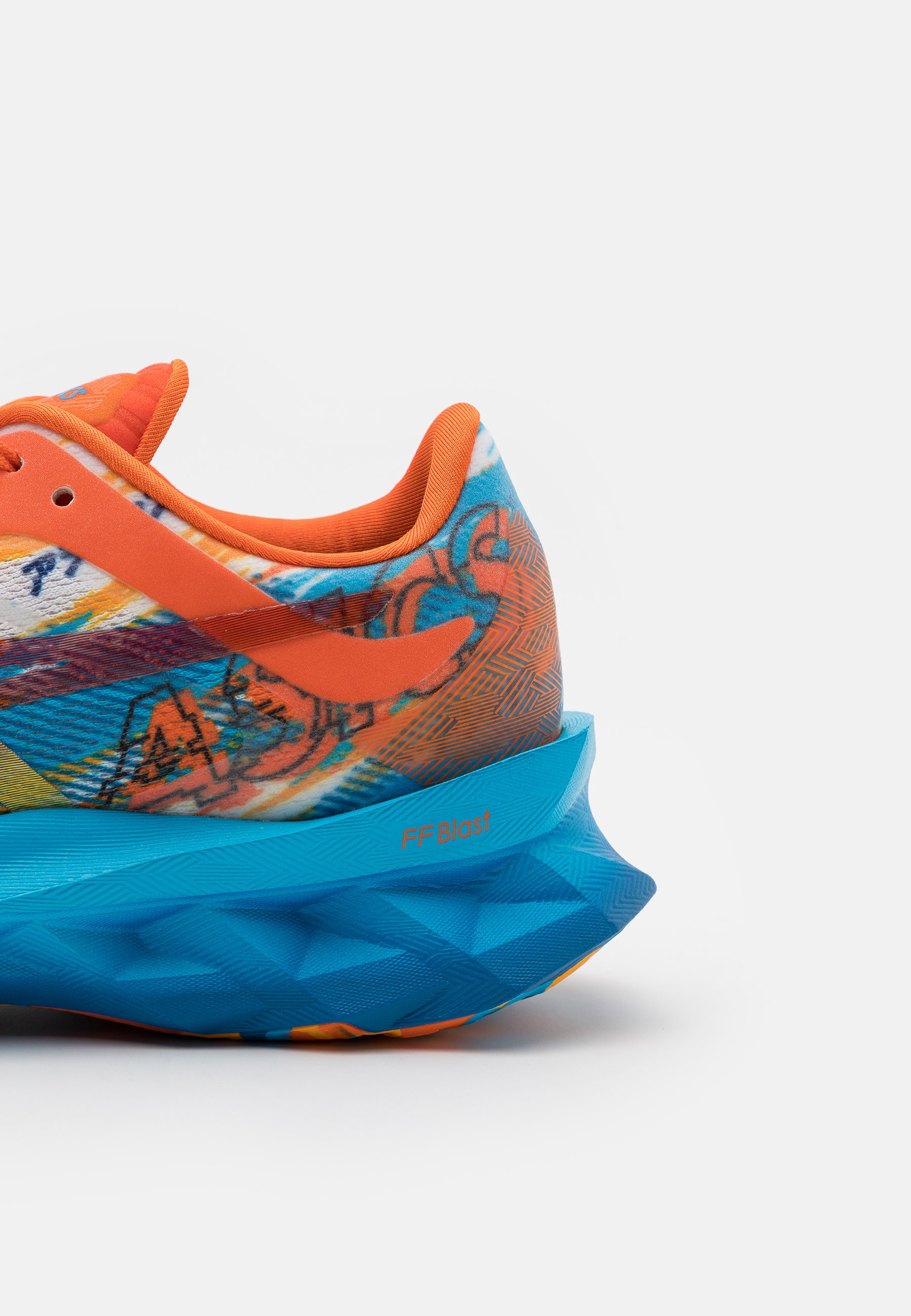 Zalando asics novablast Clearance