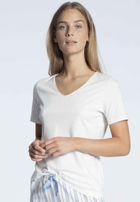 Unselected, star white