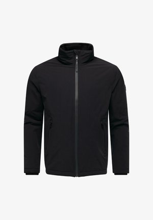 Zwarte geïsoleerde jas met hoge kraag, volledige rits, twee zijzakken en een gladde textuur. Heeft een minimalistisch ontwerp zonder versieringen.