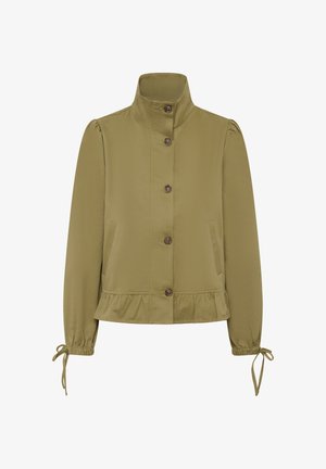 Veste vert olive avec un col montant, une fermeture à boutons, des manches froncées et un ourlet à volants. Dispose de deux poches latérales et de détails réglables avec liens.