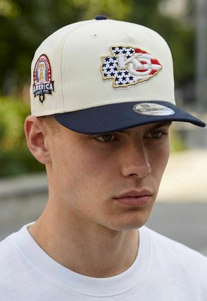 New Era, 9FIFTY AFRAME   AMERICA KANSAS CITY CHIEFS - Cap - beige