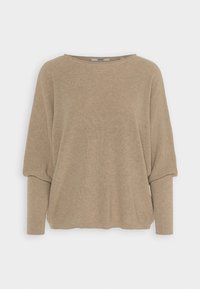 Beige geribbelde lange mouw sweater met een losse pasvorm, brede halslijn en verlaagde mouwen. Zachte textuur en lichtgewicht materiaal.