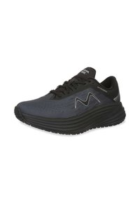 Zapatillas deportivas en negro y gris con parte superior texturizada, puntera redondeada, suela en capas con estrías y un logotipo en el lateral.