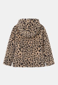 Leopardmönstrad fleecejacka med huva, med en mjuk textur, beige bas och svarta fläckar. Enkelt design med långa ärmar.