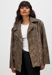 Kunstlederjacke - brown