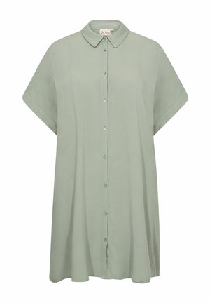 Gaiši zaļš krekla kleitas stils, izgatavots no gludas auduma, ar pogu aizdari priekšā, īsām piedurknēm un brīvu siluetu.