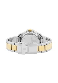 Silberne und goldfarbene Edelstahl-Uhr mit rundem Gehäuse, gelbem Kronenknopf und einem Armband aus Gliedern in wechselnden Metallfarben.