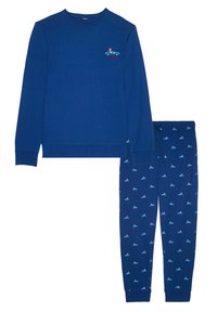 Blaues Schlafanzugset aus weicher Baumwolle, bestehend aus einem langärmeligen Oberteil mit einem kleinen gestickten Design und gemusterten Hosen mit blauen Fahrzeugen.