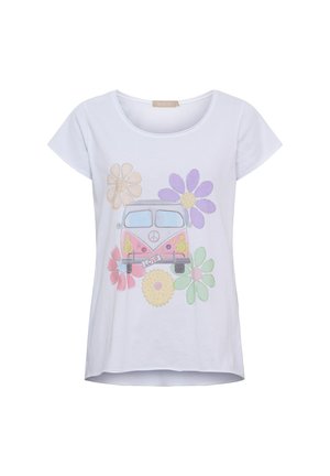 Hvid kortærmet skjorte med farverig vintage varevogn omgivet af store pastelfarvede blomster og et "LOVE" nummerpladedesign foran.