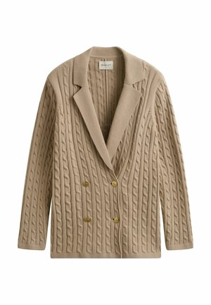 Beige doppelt geknöpfter Strickcardigan mit Zopfmuster, Reverskragen, vier goldenen Knöpfen, langen Ärmeln und GANT-Label am Kragen.