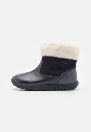 B MACCHIA GIRL - Støvletter - navy