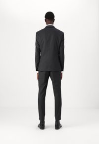 Isaac Dewhirst THE FASHION SUIT - Kostiumas - charcoal