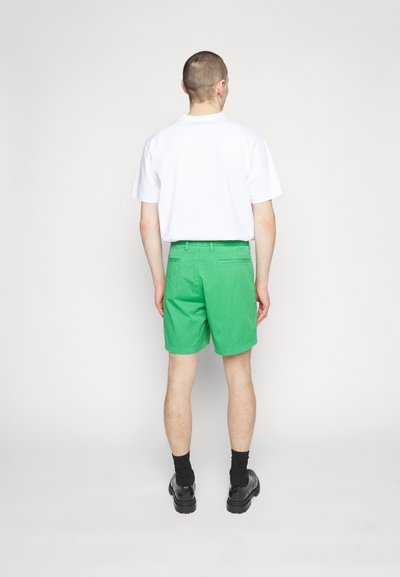 Theory Short - jade green