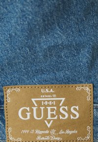 Guess EVA - Top - on the side