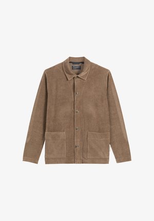 Bruine corduroy jas met een kraag, knopen aan de voorkant en twee grote opgestikte zakken. Gevarieerde stof met een klassiek ontwerp en een neutrale kleur.