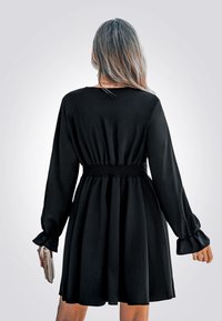 Cupshe Vestido informal - black