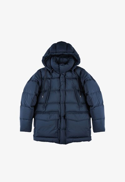 Giacca puffer navy con cappuccio, design trapuntato, corpo ampio, due grandi tasche frontali e cordini regolabili su cappuccio e collo.