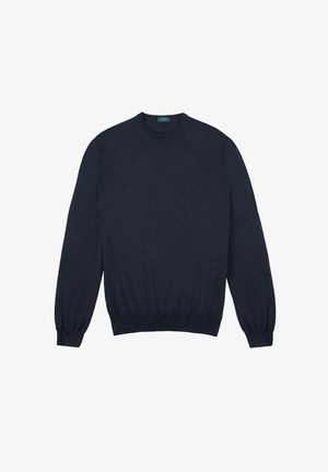 Marineblaue Strickjacke mit langen Ärmeln, rundem Hals, gerippten Bündchen und Saum. Hergestellt aus einem weichen Stoff mit glatter Textur.