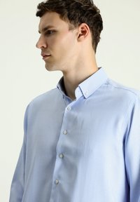 Kigili GESTREIFTE REGULAR FIT - Camicia - sky blue