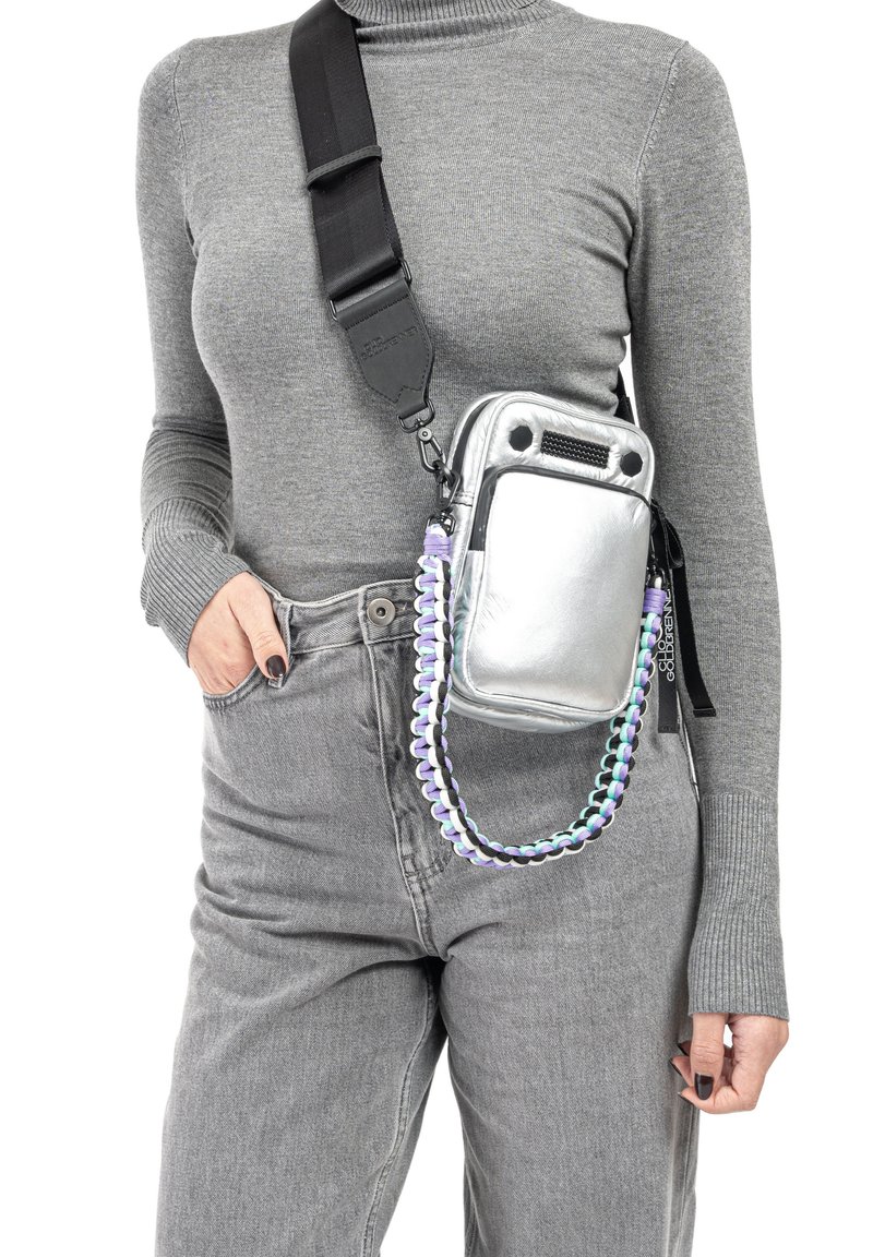 CLIO GOLDBRENNER URBAN - Sac bandoulière - silver powder