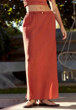 REGULAR FIT - Maxi sukně - terracotta