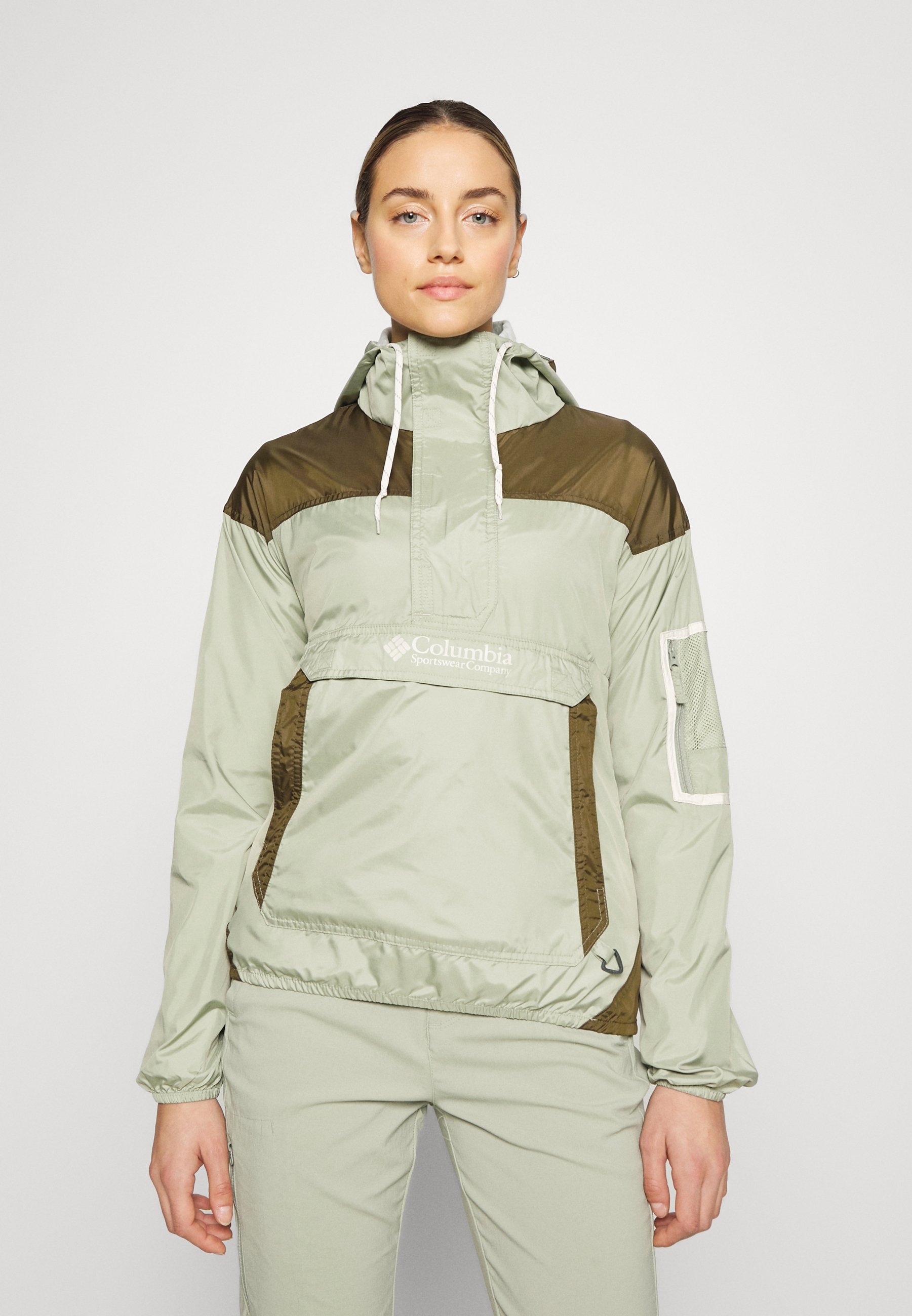 Columbia Women's Challenger Windbreaker Jacket - Safari/Olive Green - XS