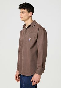 Wrangler LOOSE FIT - Overhemd - peppercorn