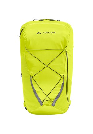 Kompakter Rucksack in strahlendem Neon-Gelb, mit strukturiertem Oberflächenmaterial, reflektierenden Akzenten und Bungee-Schnur auf der Vorderseite für zusätzlichen Stauraum.
