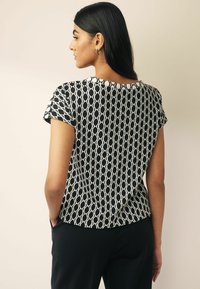Next V-NECK BUBBLE HEM - REGULAR FIT - T-shirts print - black white