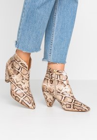 Bruno Premi Botines bajos - brown