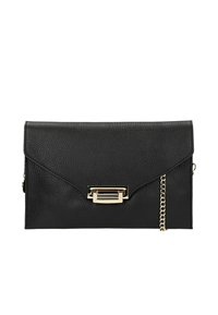 Clutch bag in pelle nera con superficie texture, dotata di un clasp in metallo dorato e una tracolla removibile sul lato.