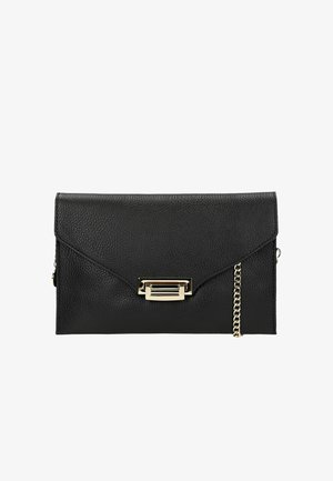 Černá kožená psaníčko s texturovaným povrchem, vybavené zlatým kováním a odnímatelným řetízkovým popruhem na boku.