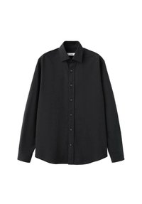 Czarna długa koszula na guziki z kołnierzykiem, rozłożona na płasko na białym tle.