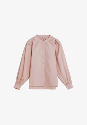 Blusa rosa claro con mangas largas y abullonadas, escote redondo y cierre frontal de botones. La tela parece suave y ligera.