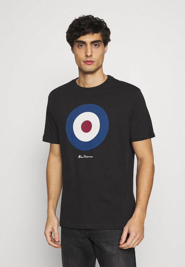 SIGNATURE TARGET TEE - Print T-shirt - black