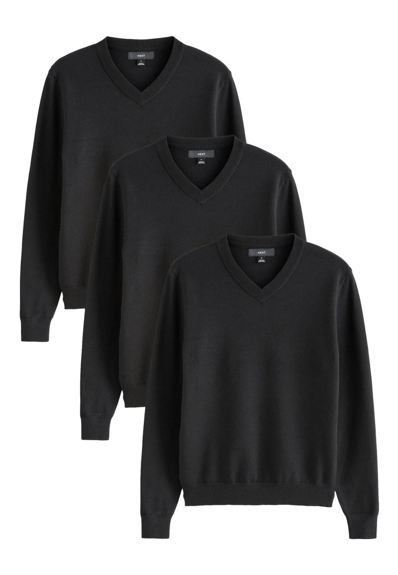 Fekete V-nyakú pulóverek különböző méretekben. Puha anyagból készültek, bordázott mandzsettákkal és szegéllyel, klasszikus, minimalista kialakítással.