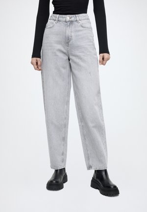 STINE, DENIM TROUSERS, HIGH WAIST, BARREL LEG - Túlméretezett farmernadrág - light grey_multi_08