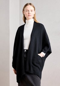 Anna Field Cape - black