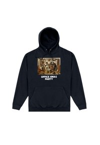 Černá mikina s kapucí a přední kapsou, s centrálním grafickým motivem veselého setkání a textem "VÁNOČNÍ PÁRTY V KANCELÁŘI" v bílé barvě.