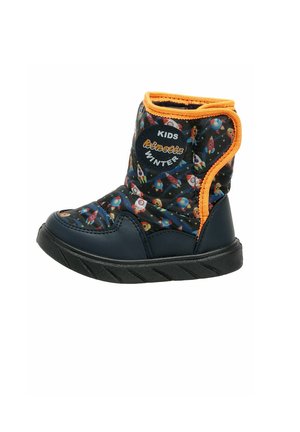 Botte d'hiver pour enfants avec semelle noire, base bleu marine, bordure orange et motif coloré de fusée, étiquetée "Kids Kinetic Winter".