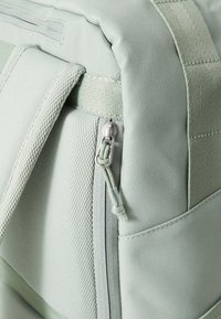 Nike Performance UTILITY SPEED - Tagesrucksack - jade horizon/jade horizon/oil green