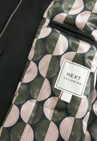 Next Klassisk frakke - black