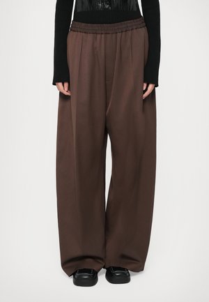 PANTS - Pantaloni - chocolate